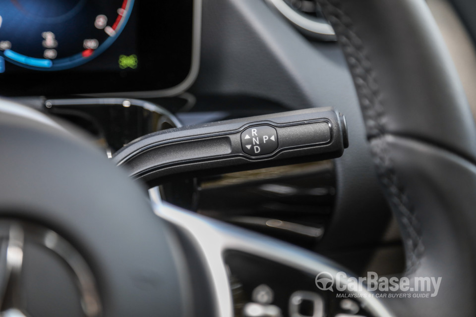 Mercedes-Benz GLA H247 (2020) Interior