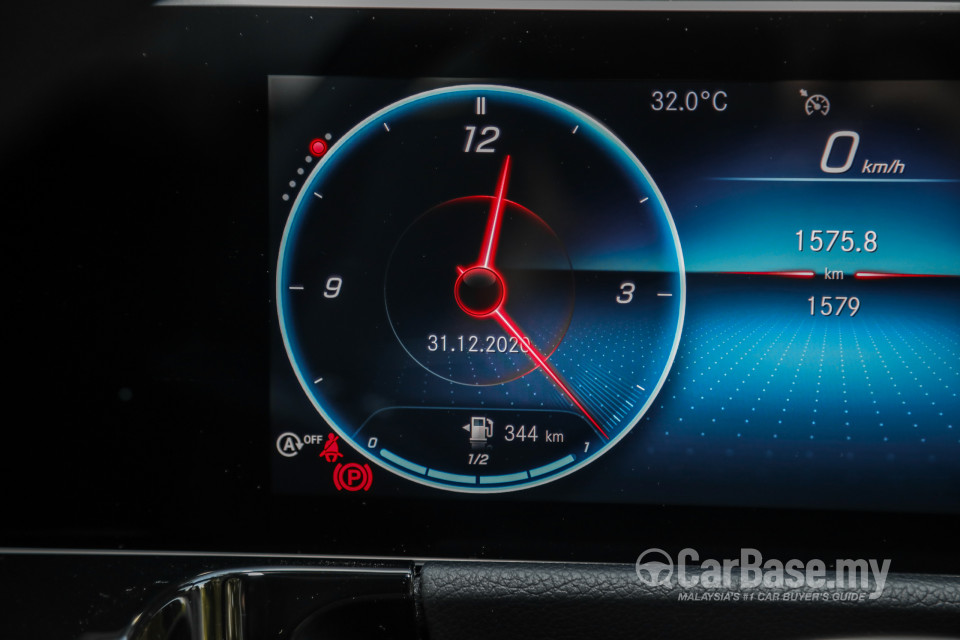 Mercedes-Benz GLA H247 (2020) Interior