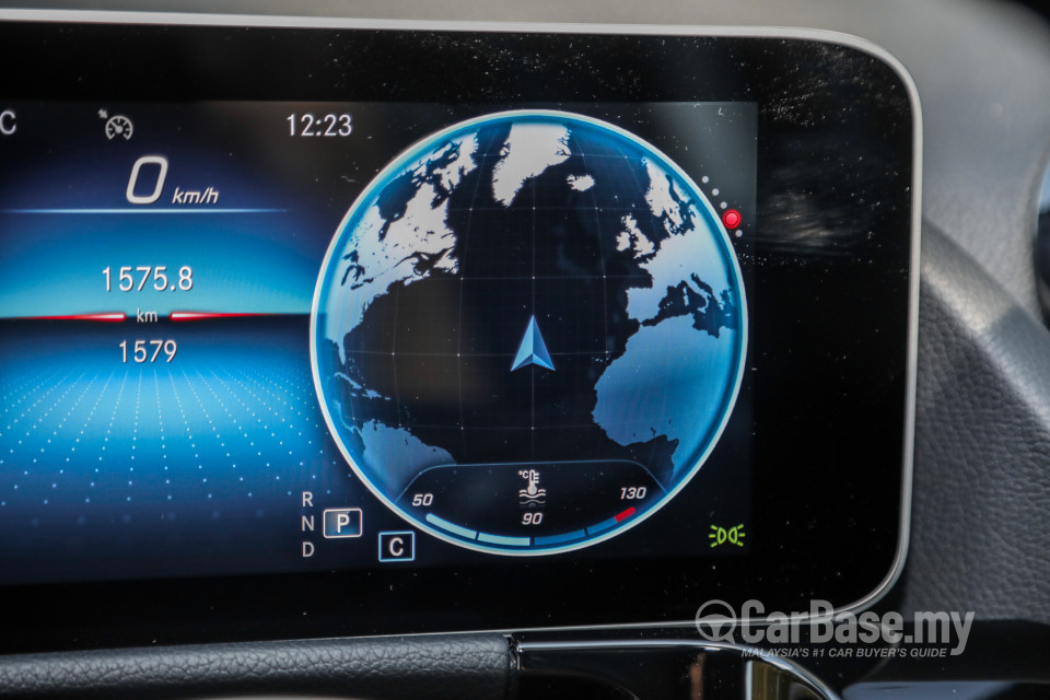 Mercedes-Benz GLA H247 (2020) Interior
