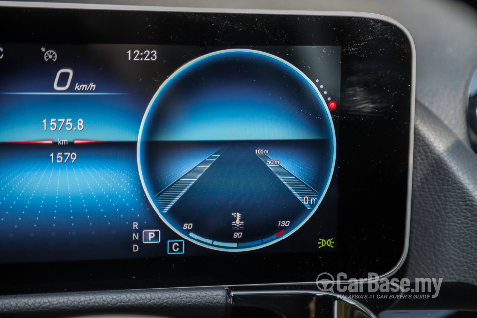 Mercedes-Benz GLA H247 (2020) Interior