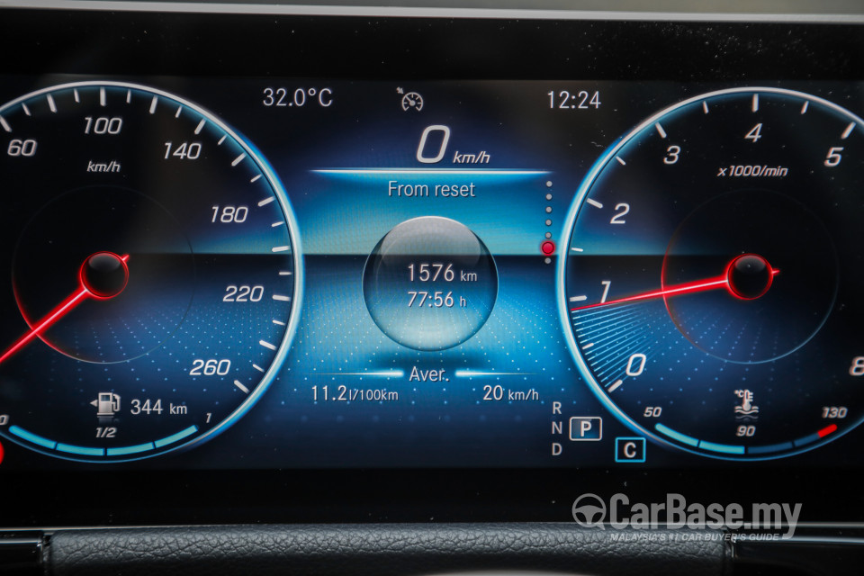 Mercedes-Benz GLA H247 (2020) Interior