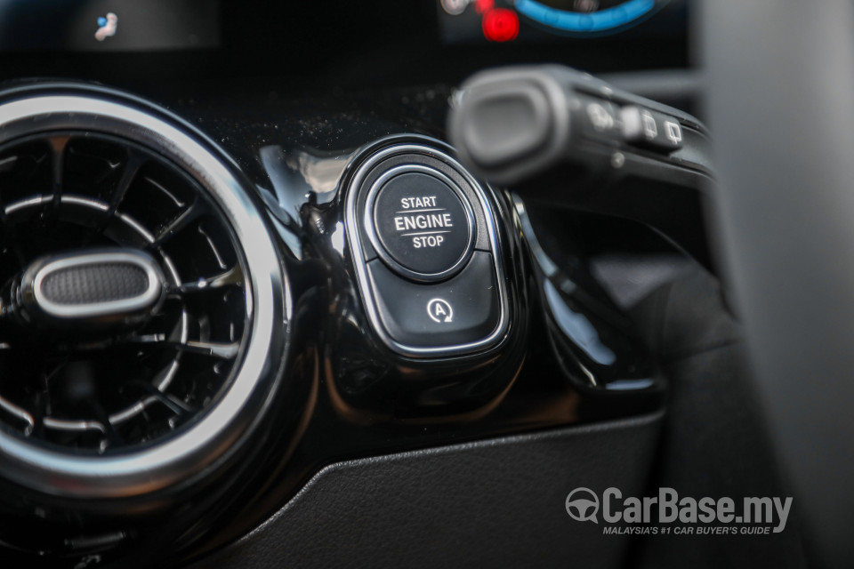 Mercedes-Benz GLA H247 (2020) Interior