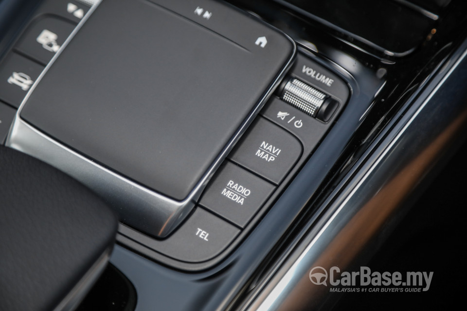 Mercedes-Benz GLA H247 (2020) Interior