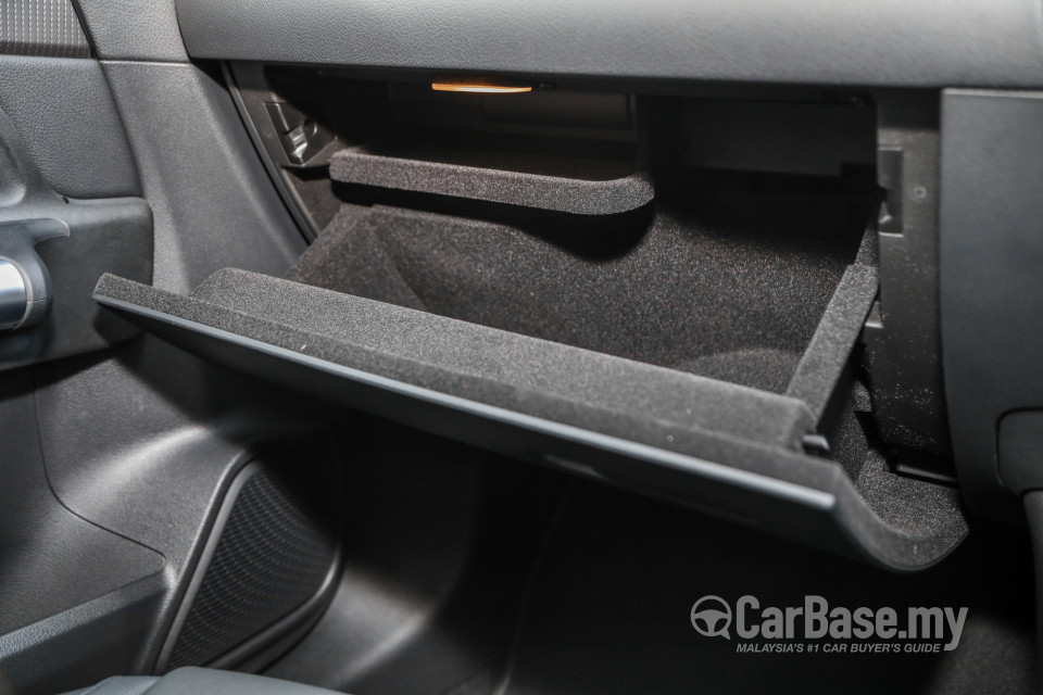 Mercedes-Benz GLA H247 (2020) Interior