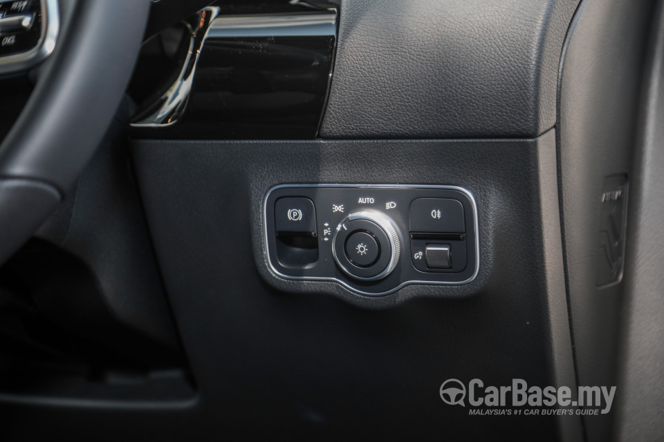 Mercedes-Benz GLA H247 (2020) Interior