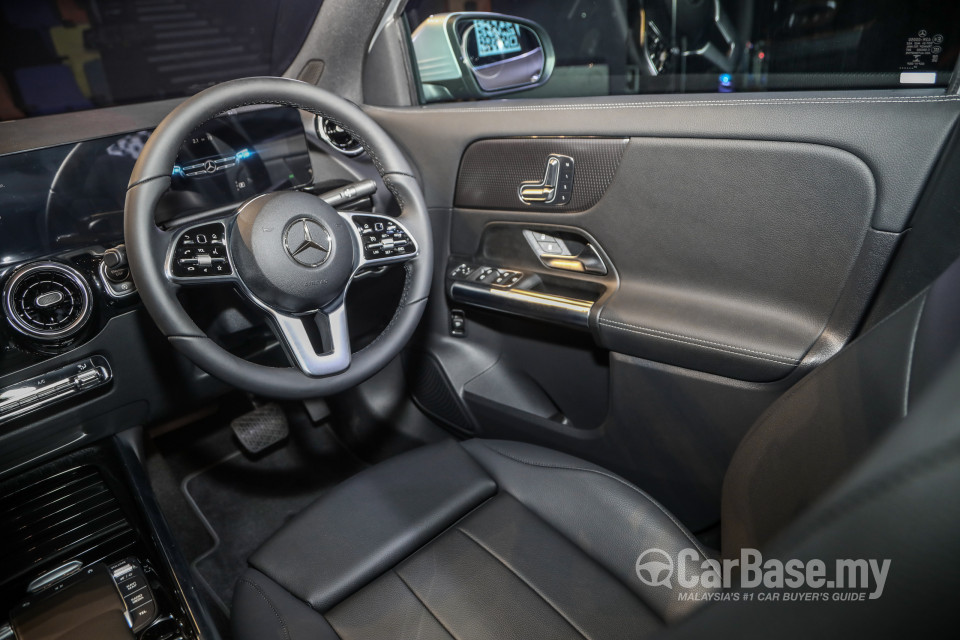 Mercedes-Benz GLA H247 (2020) Interior