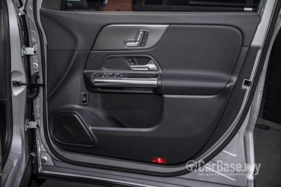 Mercedes-Benz GLA H247 (2020) Interior