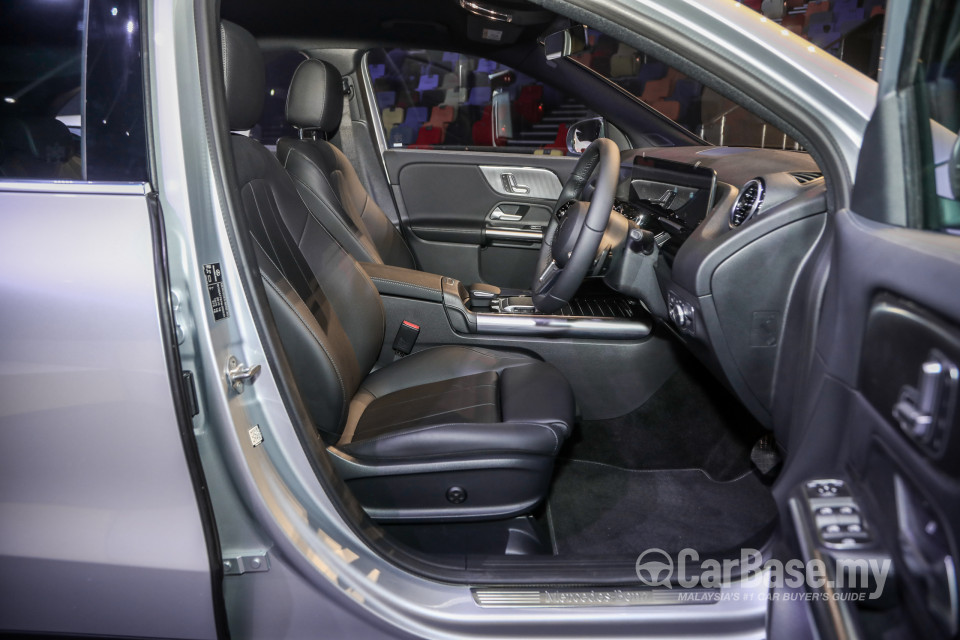 Mercedes-Benz GLA H247 (2020) Interior