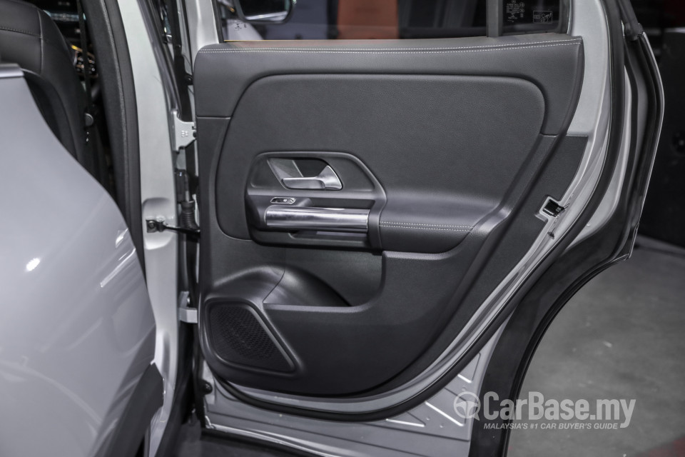 Mercedes-Benz GLA H247 (2020) Interior