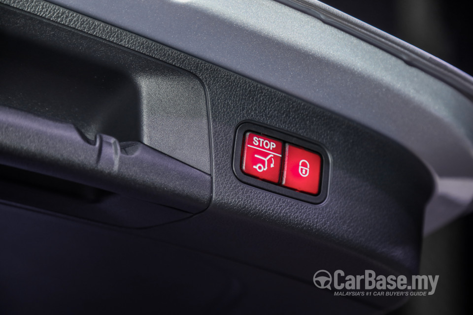 Mercedes-Benz GLA H247 (2020) Interior