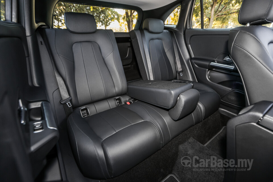 Mercedes-Benz GLA H247 Facelift (2024) Interior