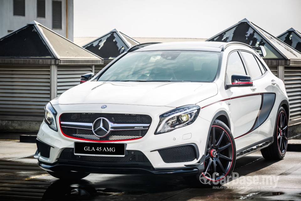 Mercedes-Benz AMG GLA X156 AMG (2014) Exterior