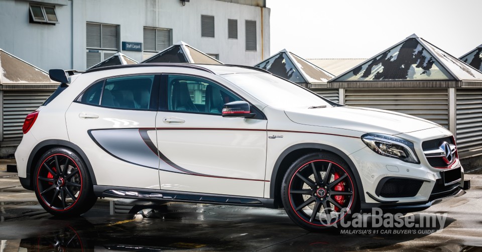 Mercedes-Benz AMG GLA X156 AMG (2014) Exterior