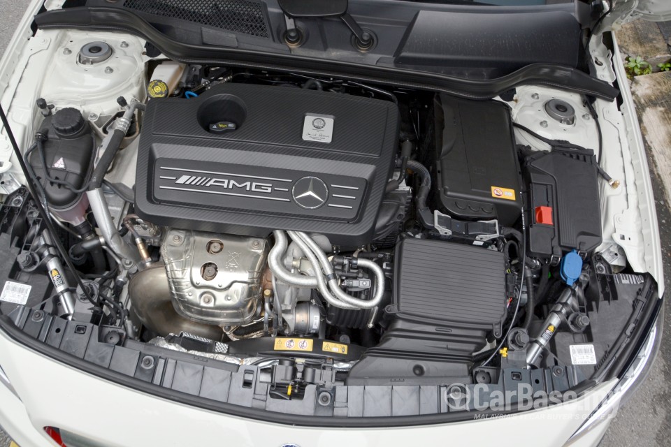 Mercedes-Benz AMG GLA X156 AMG (2014) Exterior