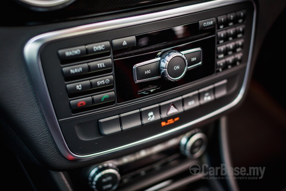 Mercedes-Benz SLC R172 Facelift (2016) Interior