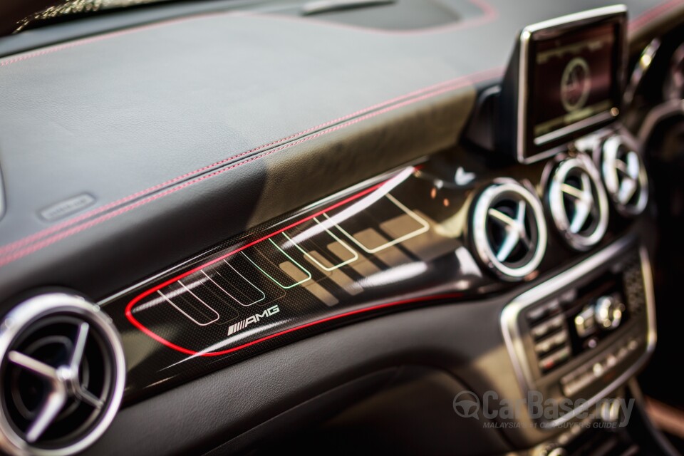 Mazda MX-5 ND (2015) Interior