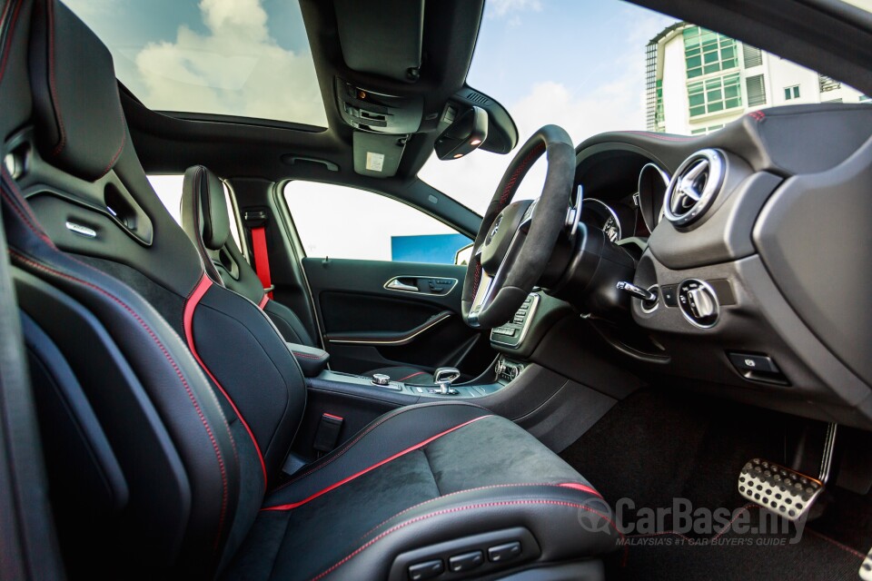 Mercedes-Benz SLC R172 Facelift (2016) Interior