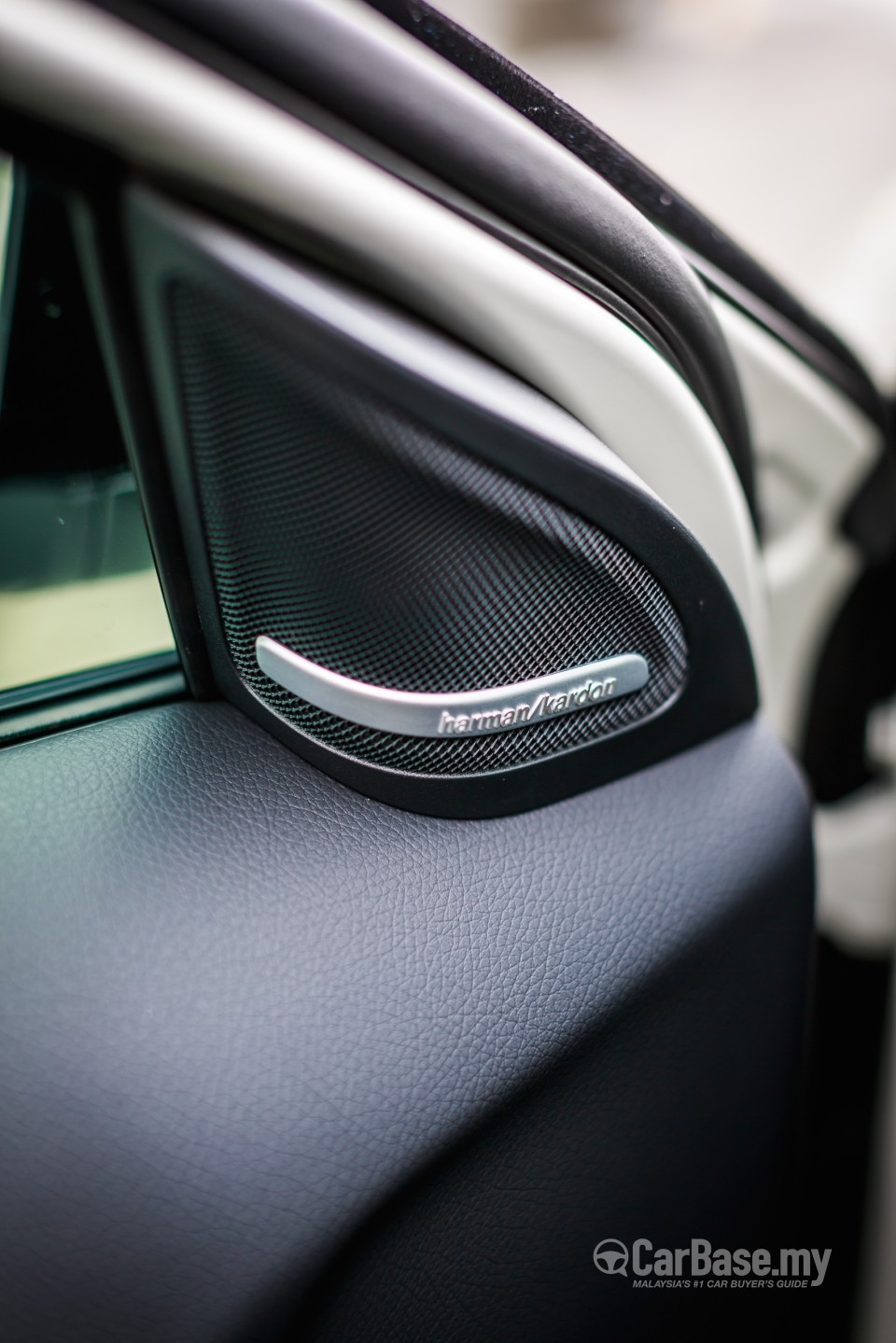 Mercedes-Benz AMG GLA X156 AMG (2014) Interior