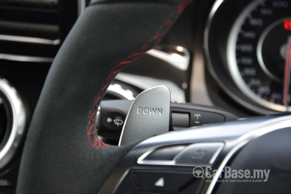 Mercedes-Benz AMG GLA X156 AMG (2014) Interior