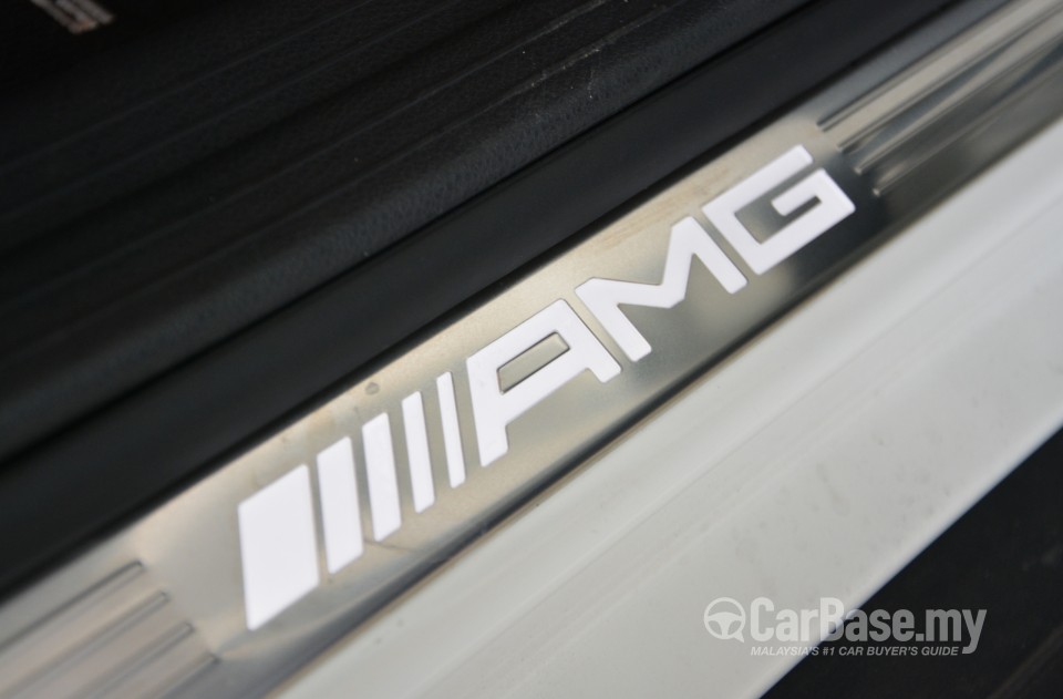 Mercedes-Benz AMG GLA X156 AMG (2014) Interior