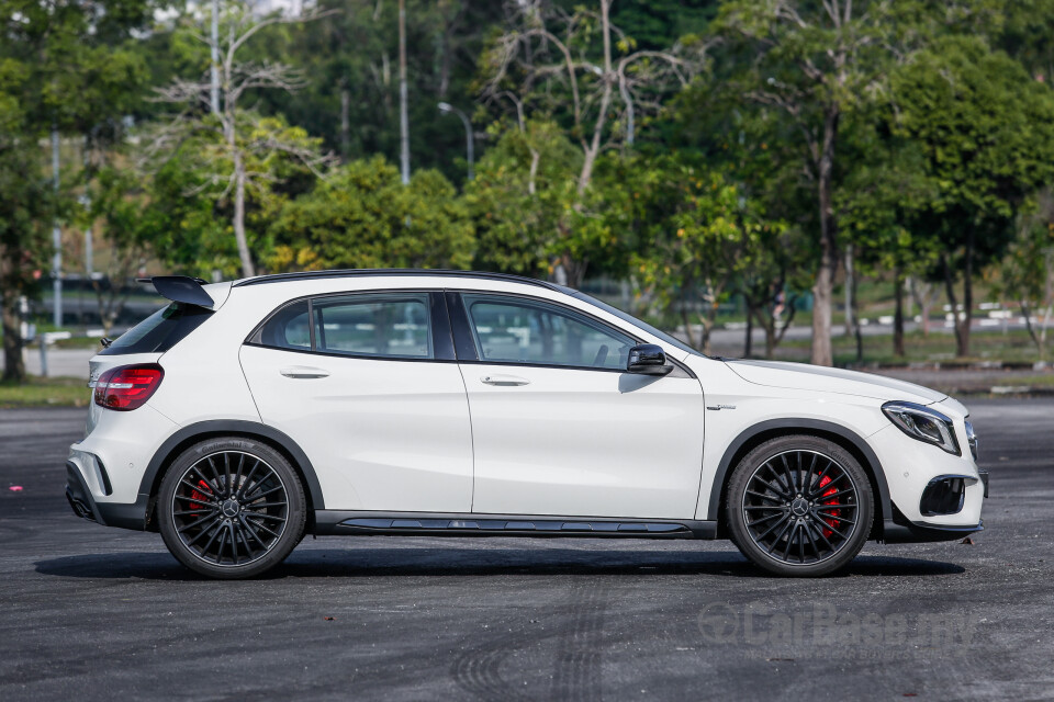 Proton Exora Mk1 RC (2019) Exterior