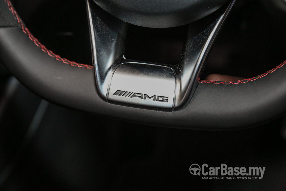 Mercedes-Benz AMG GLA X156 AMG Facelift (2017) Interior