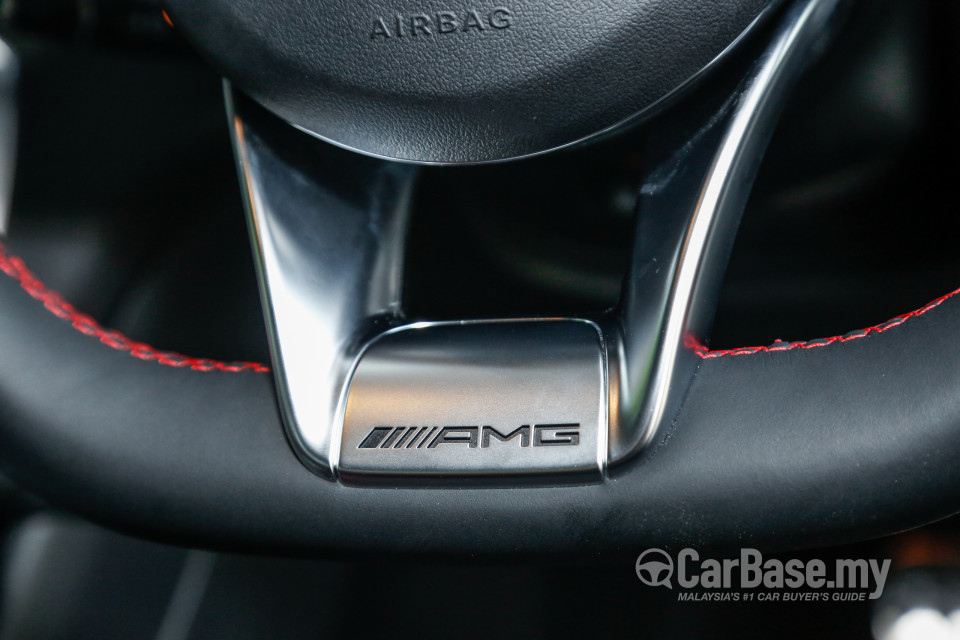 Mercedes-Benz AMG GLA X156 AMG Facelift (2017) Interior