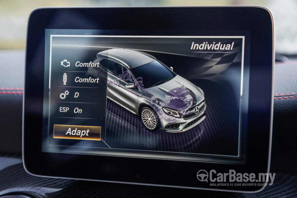 Mercedes-Benz AMG GLA X156 AMG Facelift (2017) Interior
