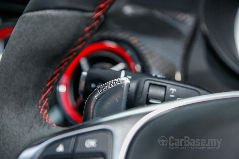 Audi Q5 FY (2019) Interior