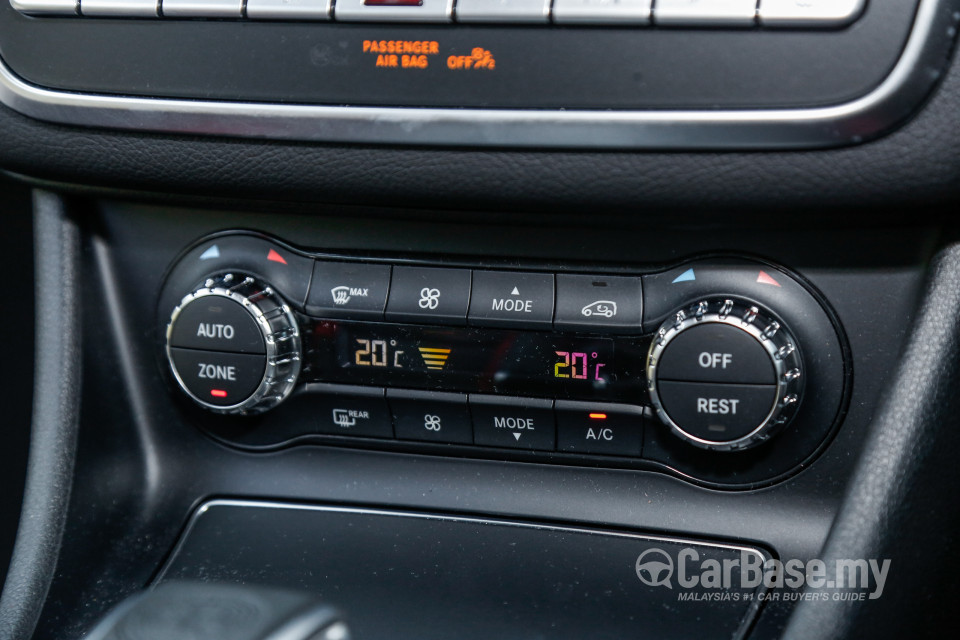 Mercedes-Benz AMG GLA X156 AMG Facelift (2017) Interior