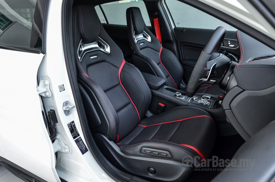 Toyota Fortuner AN160 (2016) Interior