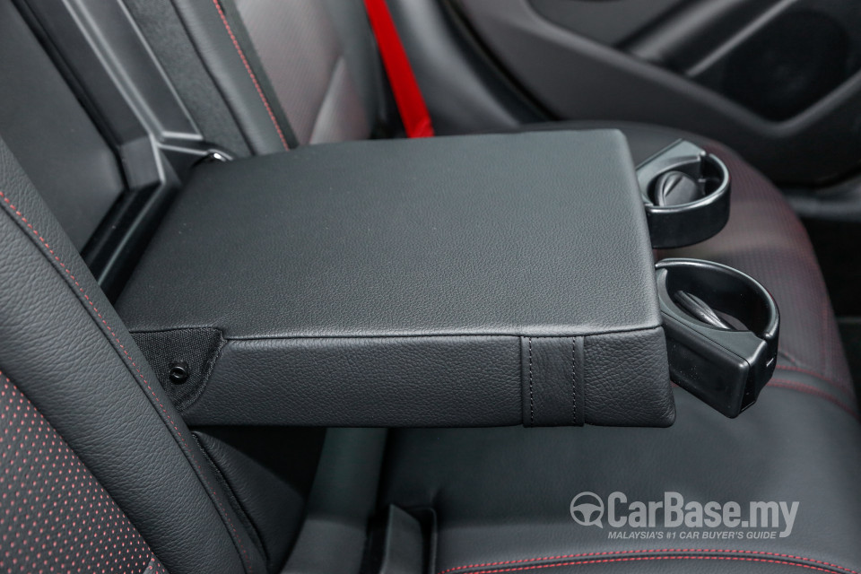 Mercedes-Benz AMG GLA X156 AMG Facelift (2017) Interior