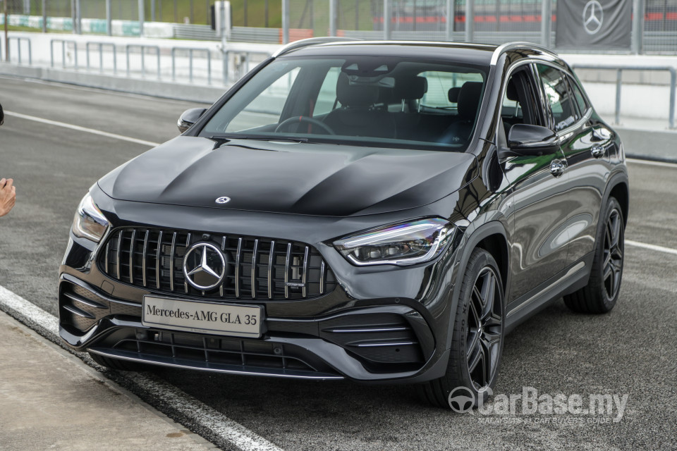 Mercedes-Benz AMG GLA H247 (2022) Exterior