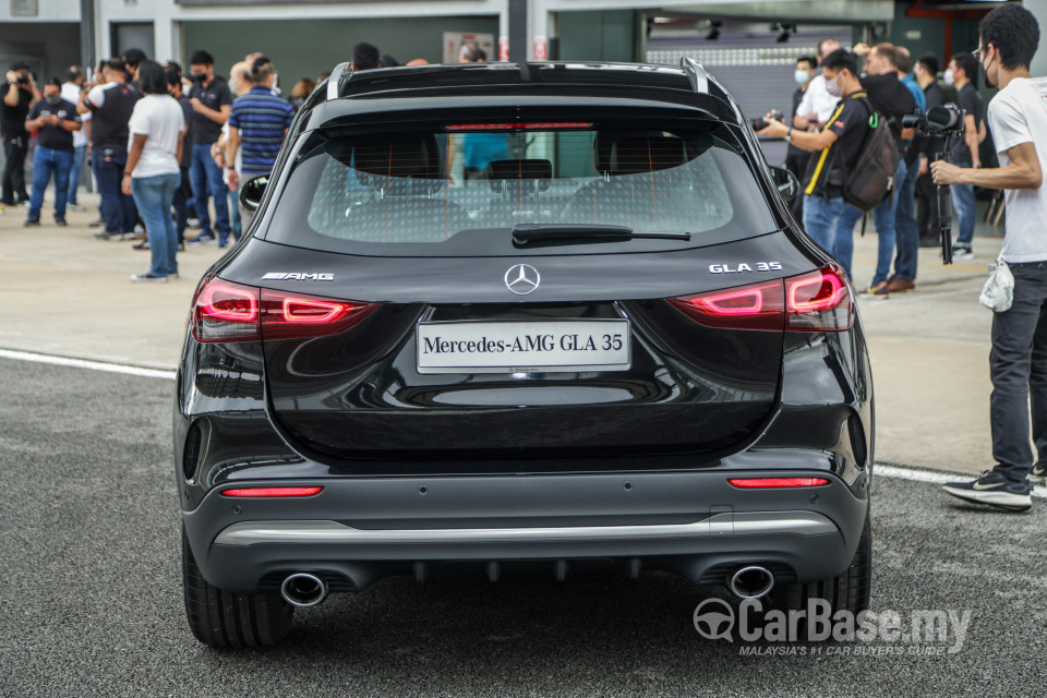Mercedes-Benz AMG GLA H247 (2022) Exterior