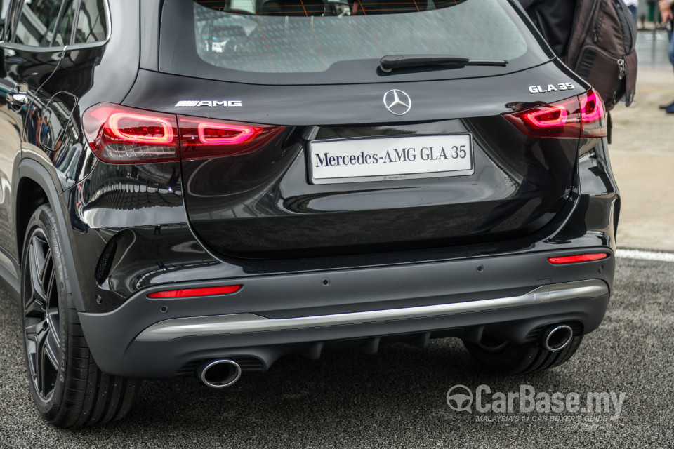 Mercedes-Benz AMG GLA H247 (2022) Exterior
