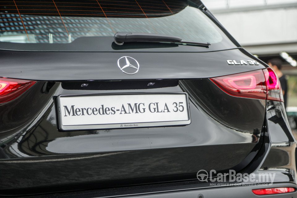 Mercedes-Benz AMG GLA H247 (2022) Exterior