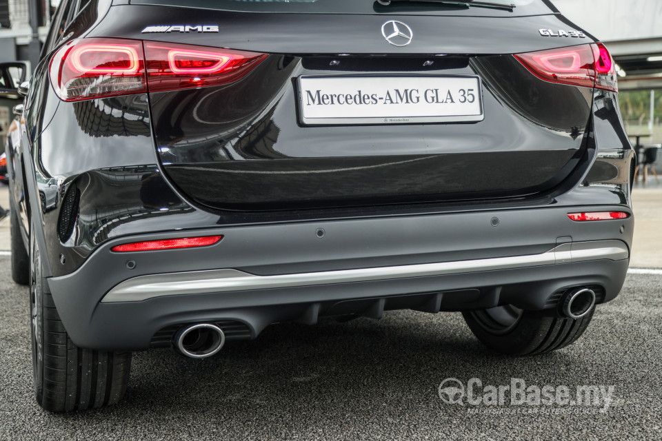 Mercedes-Benz AMG GLA H247 (2022) Exterior