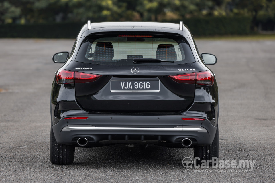 Mercedes-Benz AMG GLA H247 (2022) Exterior
