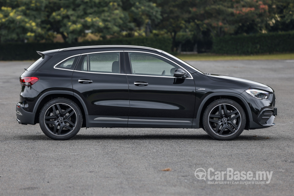Mercedes-Benz AMG GLA H247 (2022) Exterior