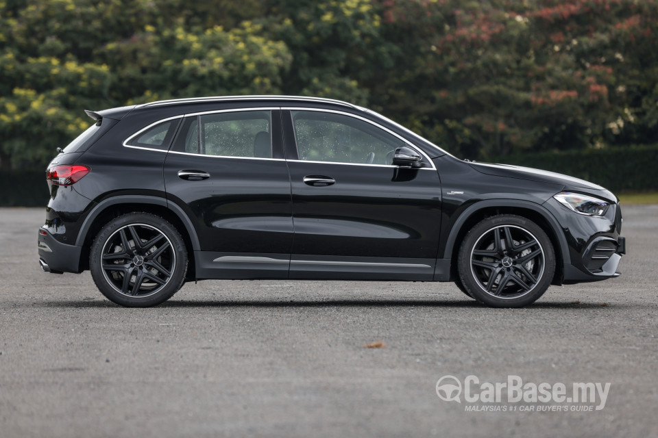 Mercedes-Benz AMG GLA H247 (2022) Exterior