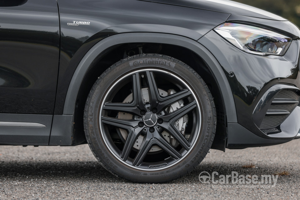 Mercedes-Benz AMG GLA H247 (2022) Exterior