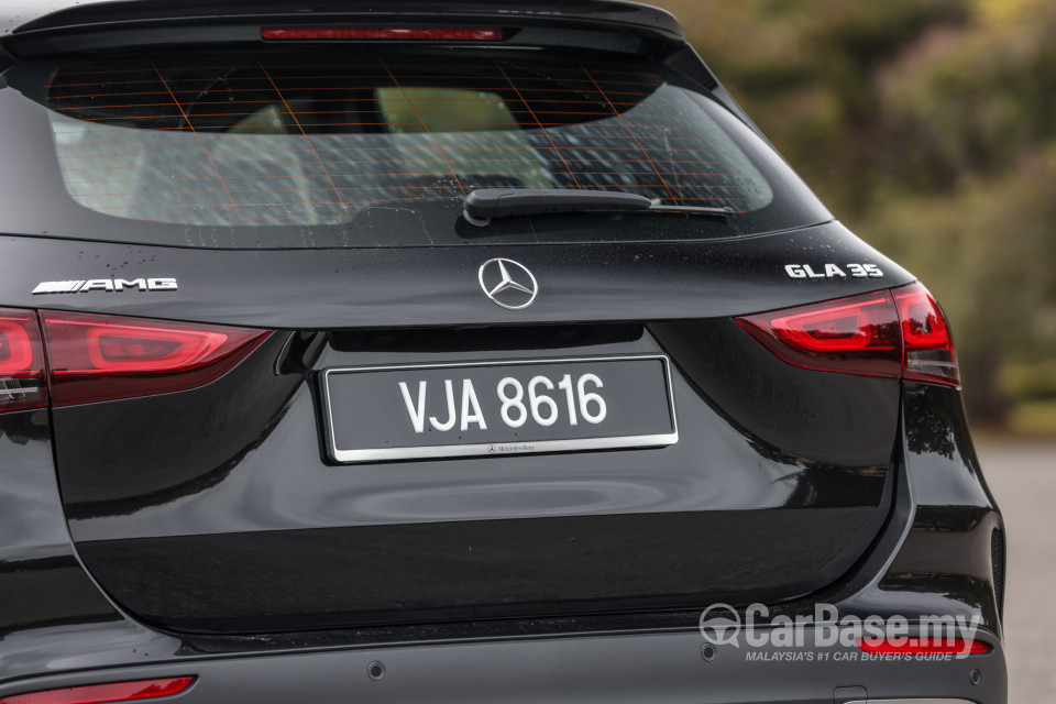Mercedes-Benz AMG GLA H247 (2022) Exterior
