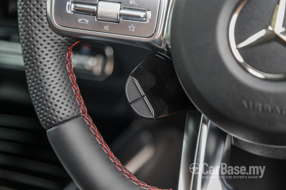 Mercedes-Benz AMG GLA H247 (2022) Interior
