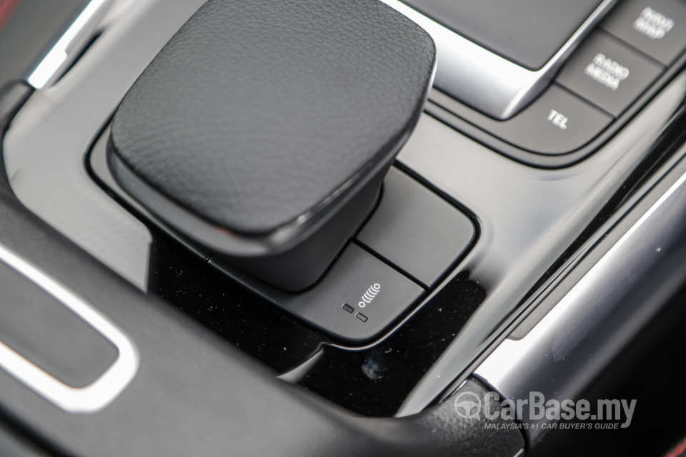 Mercedes-Benz AMG GLA H247 (2022) Interior
