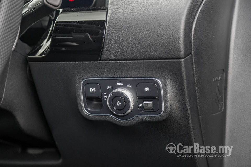 Mercedes-Benz AMG GLA H247 (2022) Interior