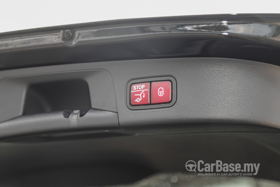 Mercedes-Benz AMG GLA H247 (2022) Interior