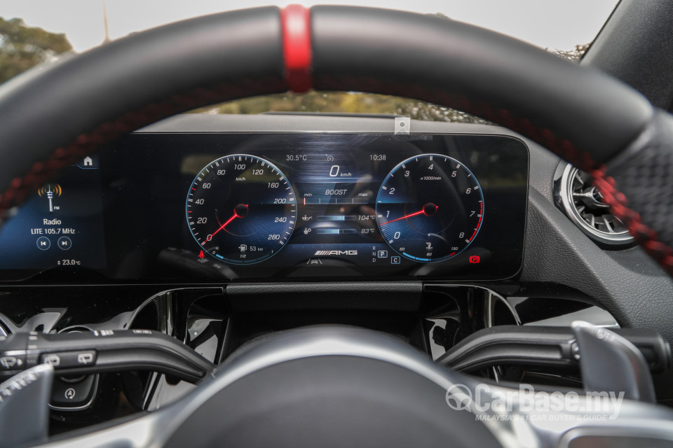 Mercedes-Benz AMG GLA H247 (2022) Interior