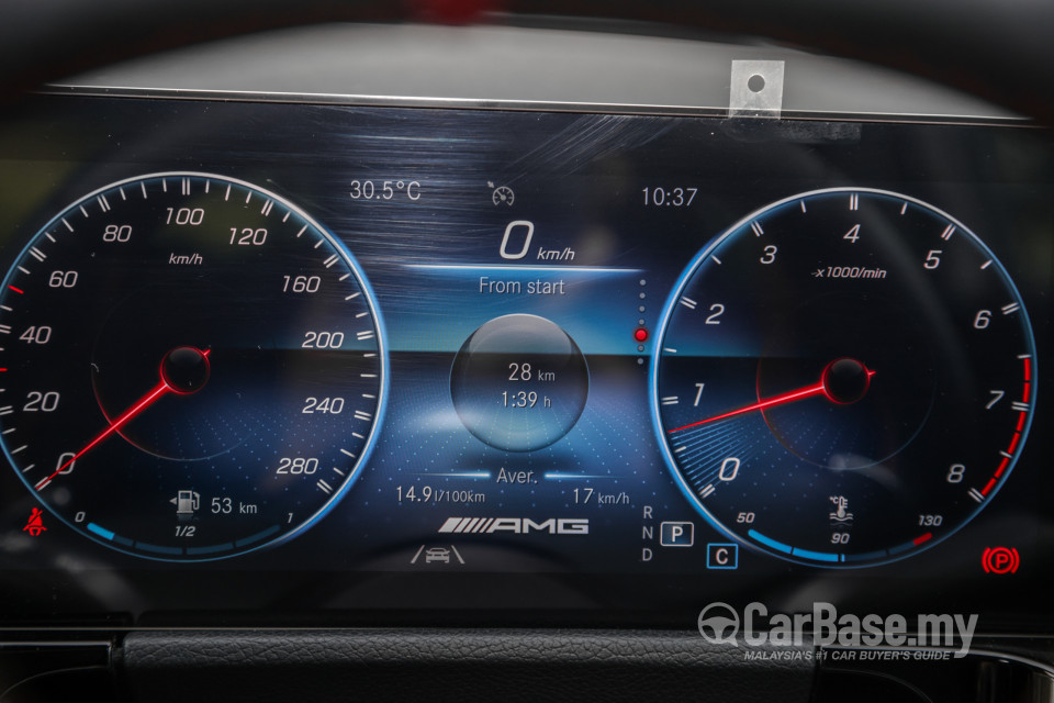 Mercedes-Benz AMG GLA H247 (2022) Interior