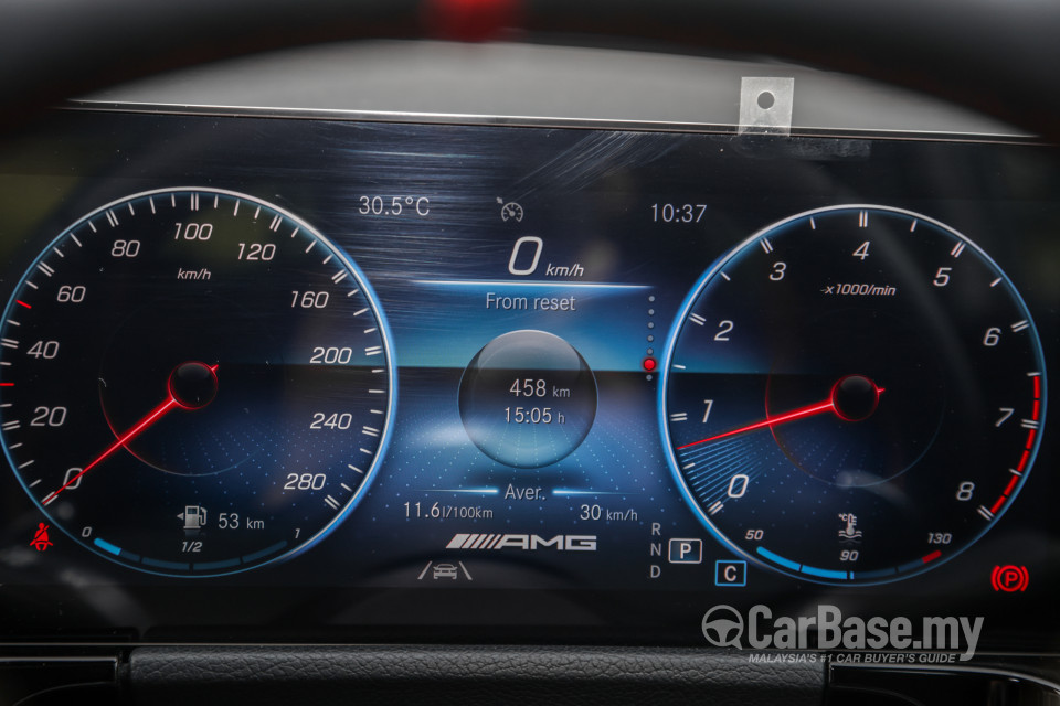 Mercedes-Benz AMG GLA H247 (2022) Interior