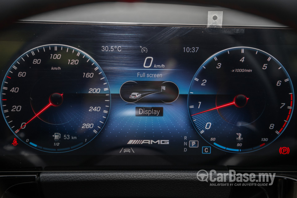 Mercedes-Benz AMG GLA H247 (2022) Interior